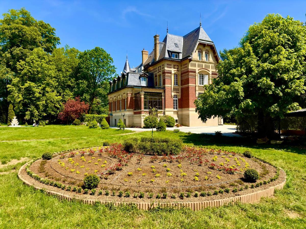 Chateau De Moliens Экстерьер фото